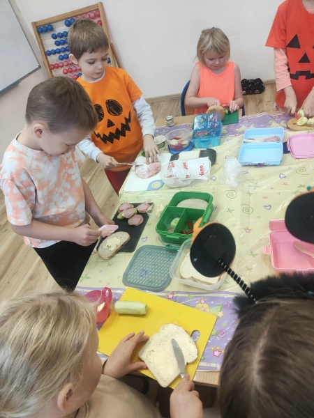 Messenger_creation_C60A33F9-885B-4CD8-A8D2-8FC281DE0FCC